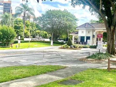 1000 Saint Charles #L21, Pembroke Pines, FL 33026