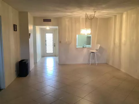 1055 Country Clb #202, Margate, FL 33063
