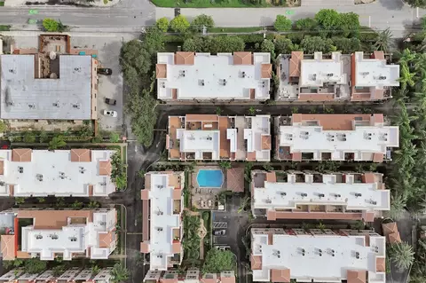1033 NE 17th #605, Fort Lauderdale, FL 33304