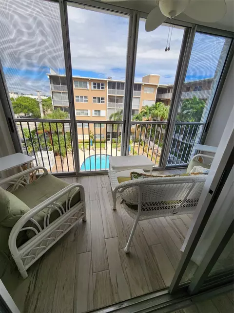 4117 Bougainvilla Dr #402, Lauderdale By The Sea, FL 33308