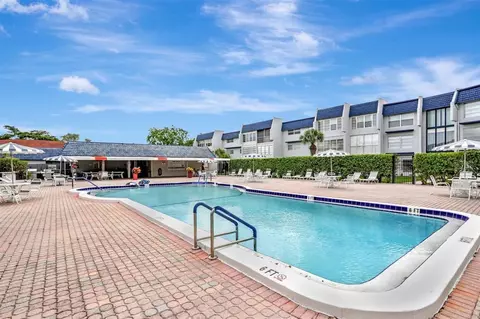 7887 Golf Circle Dr #110, Margate, FL 33063
