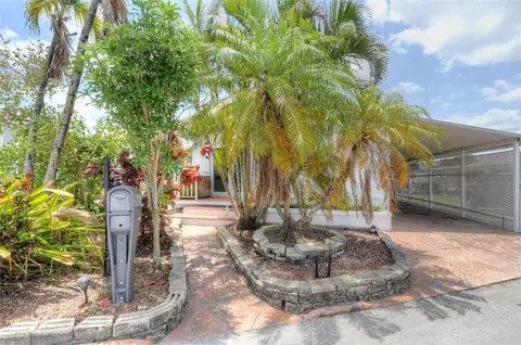 8608 SW 17th, Davie, FL 33324