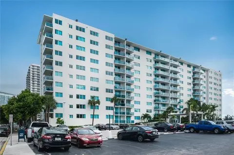 7501 E Treasure Dr #6S, North Bay Village, FL 33141