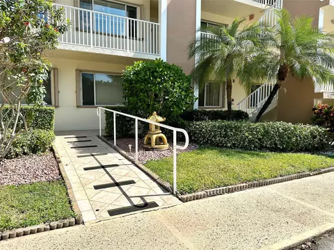 7262 S Devon Dr #A111, Tamarac, FL 33321