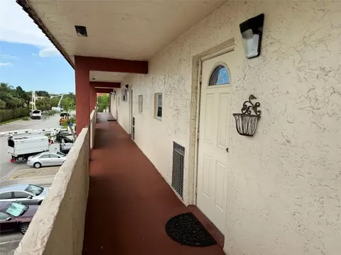 8990 S S Hollybrook #303, Pembroke Pines, FL 33025
