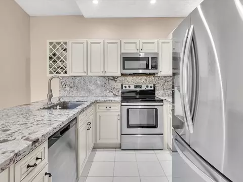 7531 NW 3rd Ct, Plantation, FL 33317