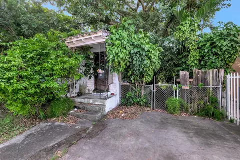 60 E 14th, Hialeah, FL 33010