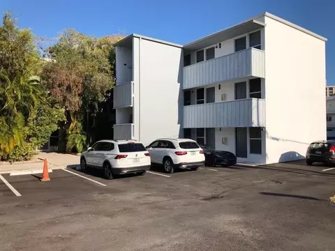 3071 SW 27th Ave #17, Miami, FL 33133