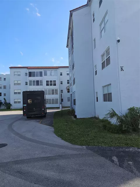 Undisclosed, Lauderdale Lakes, FL 33311