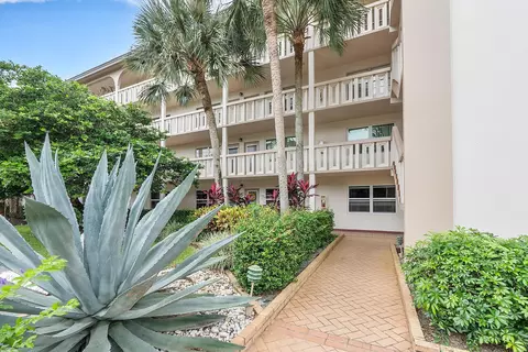 2102 Lucaya Bnd #L3, Coconut Creek, FL 33066