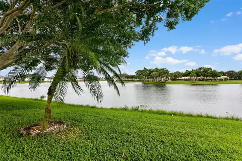 168 Stratford M #168, West Palm Beach, FL 33417