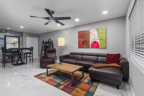 1940 NE 2nd #114J, Wilton Manors, FL 33305