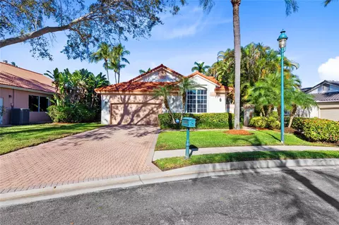 1420 Lacosta, Pembroke Pines, FL 33027