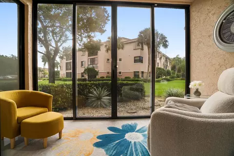 4161 Coral Tree Cir #165, Coconut Creek, FL 33073