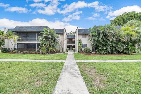 2810 Riverside #204B, Coral Springs, FL 33065