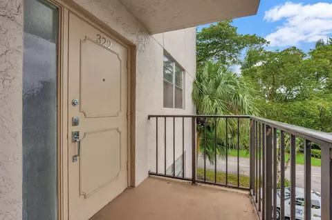 2571 Aragon Blvd #322, Sunrise, FL 33322