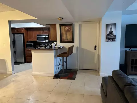 5530 NW 44th St #309C, Lauderhill, FL 33319