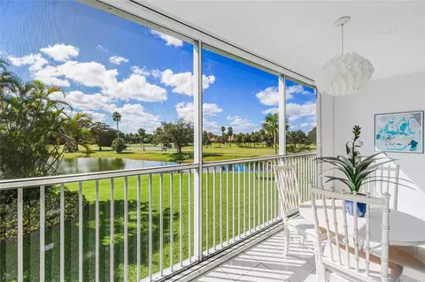 3980 Oaks Clubhouse #207, Pompano Beach, FL 33069