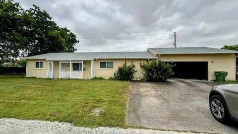 469 Kirk, Palm Springs, FL 33461