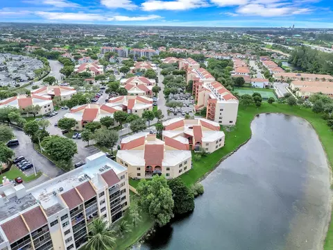 10257 NW 9th St #214-10, Miami, FL 33172