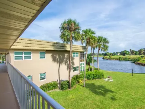 36 Vista Gardens Trl #204, Vero Beach, FL 32962