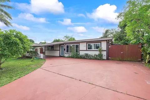 6210 NW 15th St, Sunrise, FL 33313