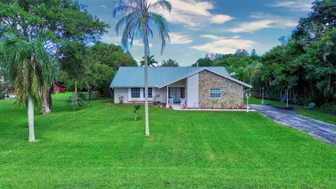 11501 SW 3rd, Plantation, FL 33325