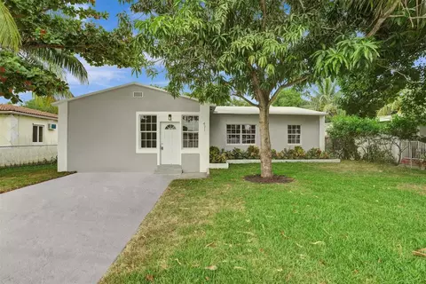 471 NW 108th St, Miami, FL 33168