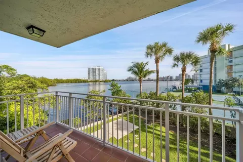 16590 NE 26th #203, North Miami Beach, FL 33160