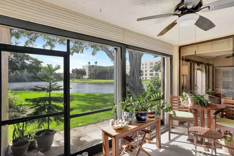4124 S Carambola Cir S #2125, Coconut Creek, FL 33066
