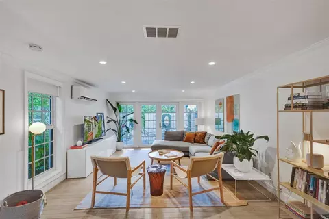 813 SE 2nd, Fort Lauderdale, FL 33301