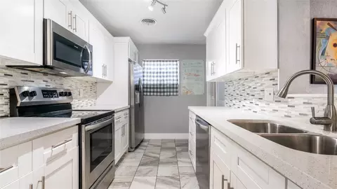 5261 NW 11th, Lauderhill, FL 33313