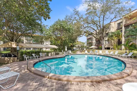 6060 S Falls Circle Dr #207, Lauderhill, FL 33319