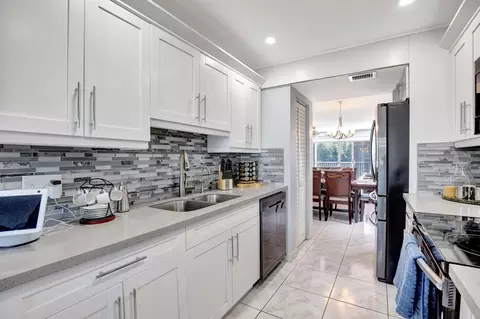 900 SW 125th #312R, Pembroke Pines, FL 33027