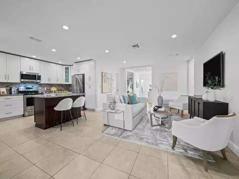 318 SW 33rd, Deerfield Beach, FL 33442