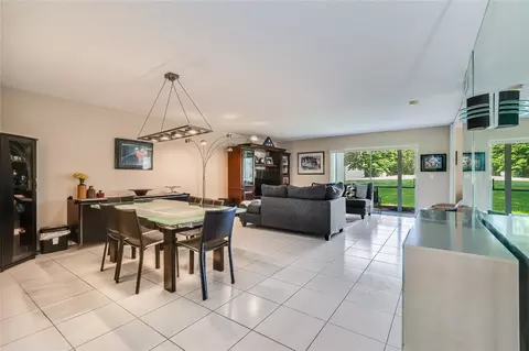 250 S Hollybrook #101, Pembroke Pines, FL 33025
