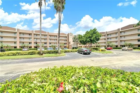 7765 Trent Dr #303, Tamarac, FL 33321