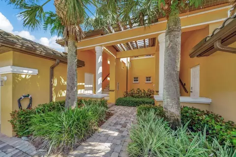 8204 NW 128th #8204, Parkland, FL 33076