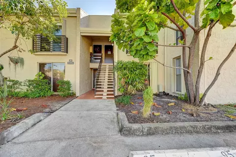 5254 NE 6th Ave #H-30, Oakland Park, FL 33334