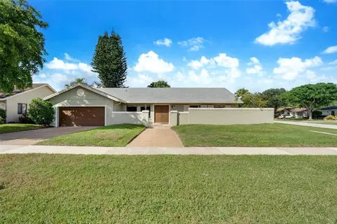 17681 Foxglove, Boca Raton, FL 33487