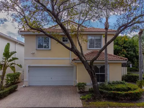 1140 Pin Oak, Hollywood, FL 33019