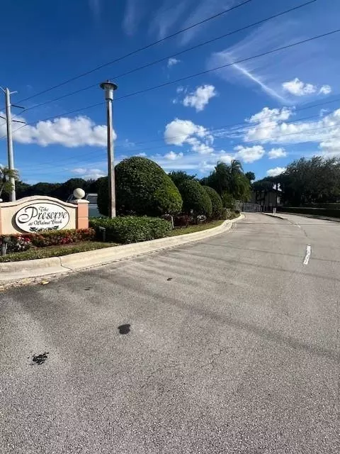 2251 NW 77th #201, Pembroke Pines, FL 33024