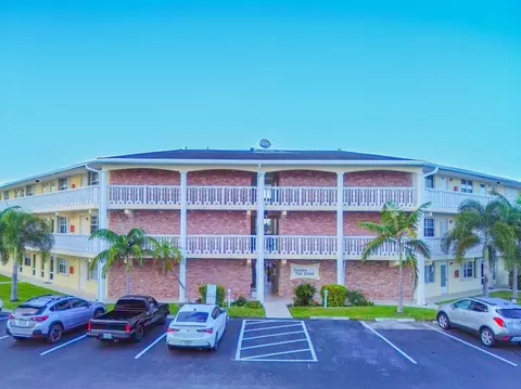 700 Pine Dr #308, Pompano Beach, FL 33060