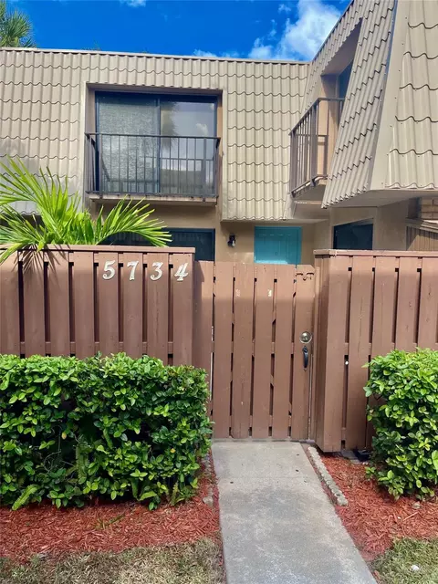 5734 57th Way, West Palm Beach, FL 33409