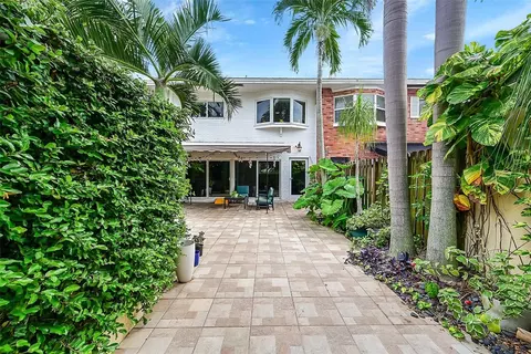 6 Hathaway, Wilton Manors, FL 33305