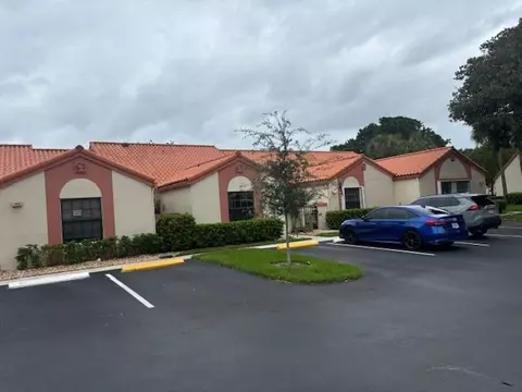 84 Centennial Ct #84, Deerfield Beach, FL 33442