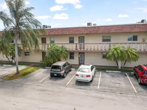 9220 SW 3rd St #914, Boca Raton, FL 33428