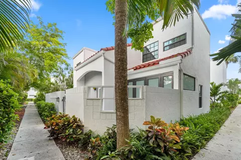 20941 Bay Ct #125-2, Aventura, FL 33180