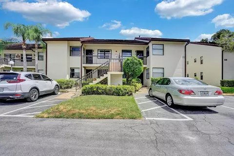 7674 Tahiti Ln #205, Lake Worth, FL 33467