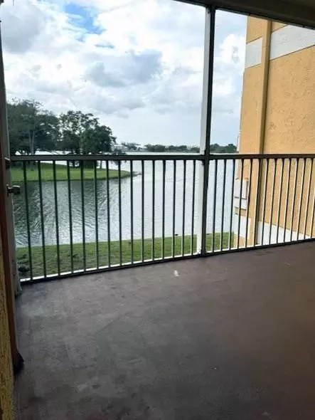 2361 NW 33rd #610, Oakland Park, FL 33309